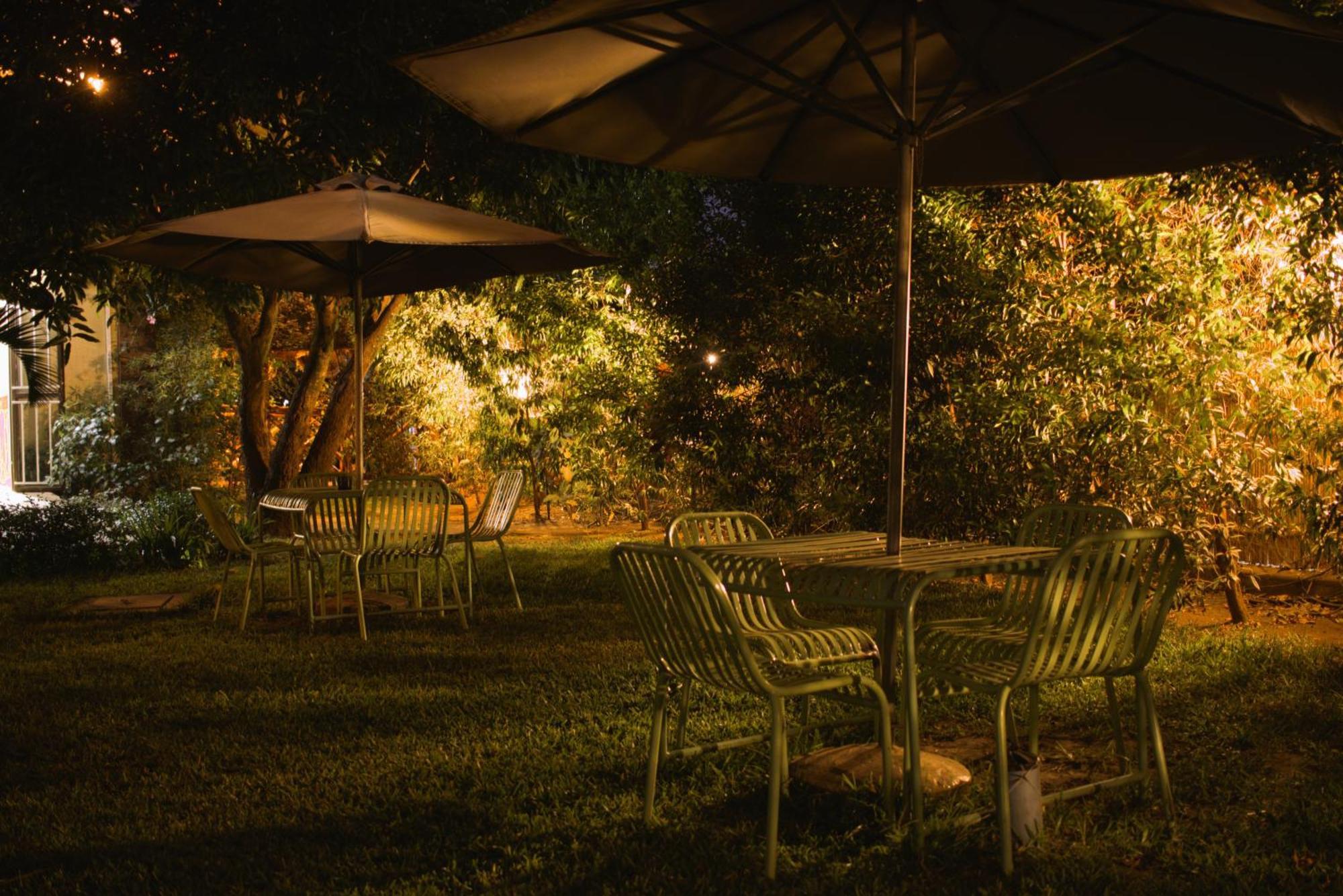 African Roots グル エクステリア 写真